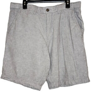 Maine New England linen cotton grey short. Hidden stretch waist.  Size 38.